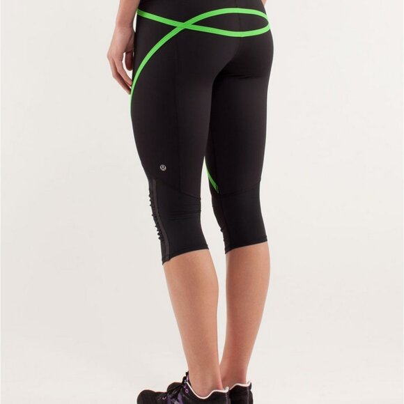 Lululemon Swiftly Pace Crop Bundle Size 2 / 4 Frond Green - Excellent Condition! - Picture 13 of 15